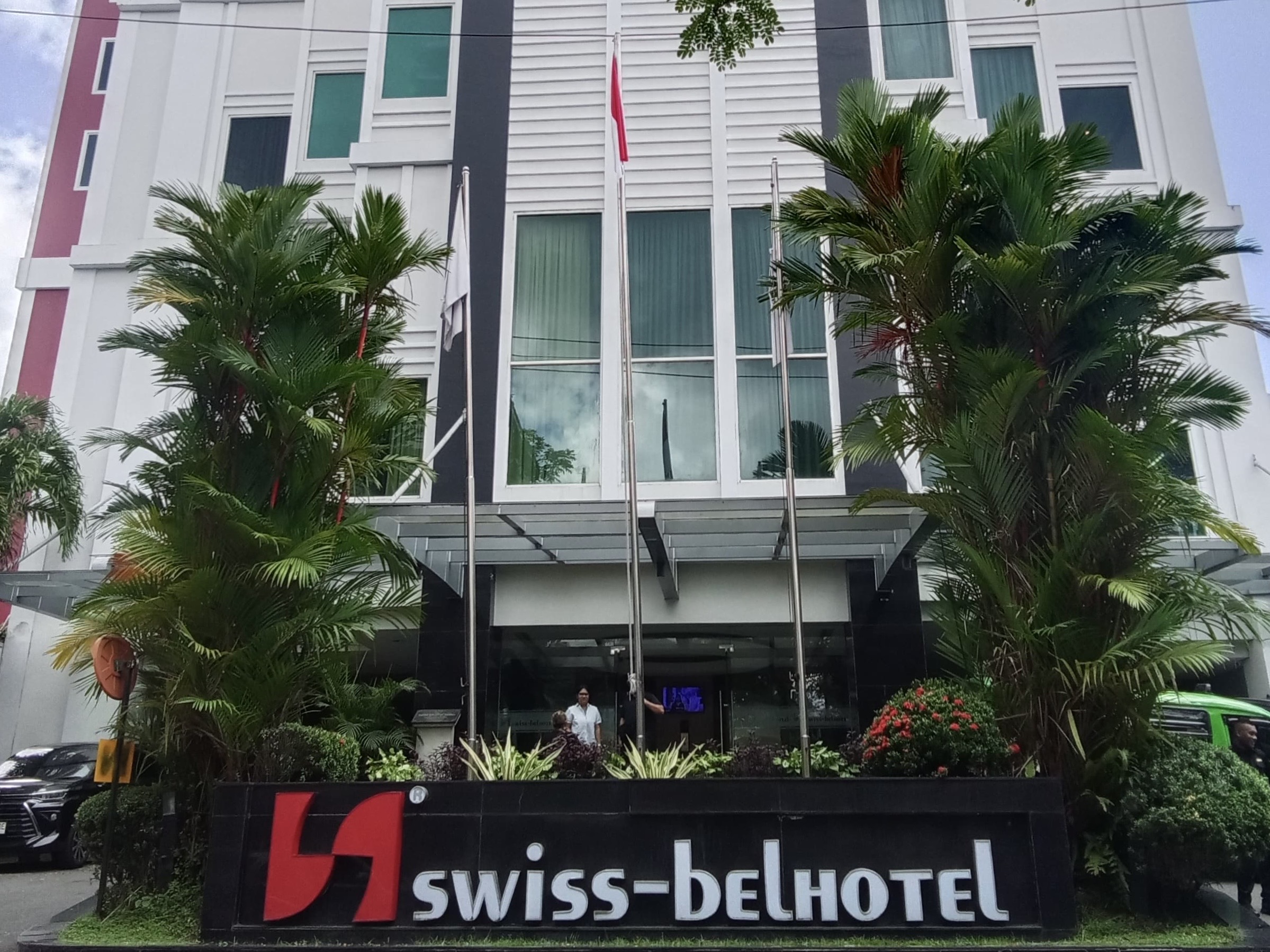 43ac30d9-ca5e-481b-aef8-ed24b6866dcf