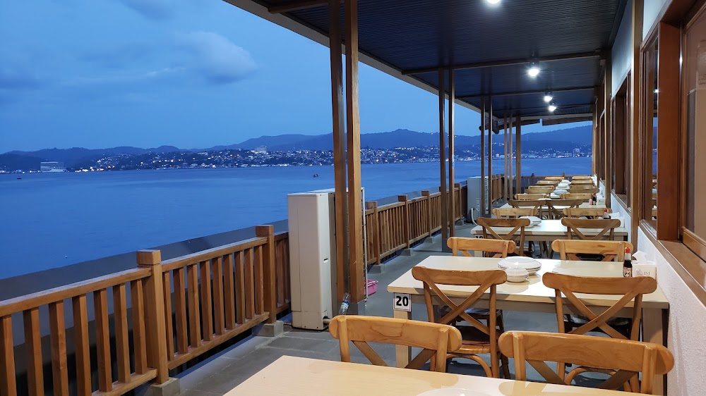 Rumah-Makan-Seafood-Apong-Ambon_d1667558b47c073a532cbb25175a4c96